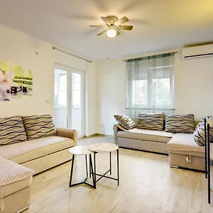 https://apartment-mores.in-istria.net