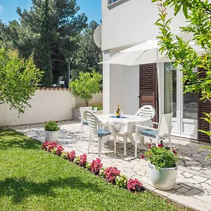 https://apartment-gloria-porec.in-istria.net